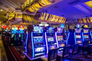 Cascading reels on Jewels of Prosperity Jewels of Prosperity reel set and cascading wins